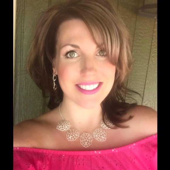 Meet your Posher, Kay - Picture 2 of 2